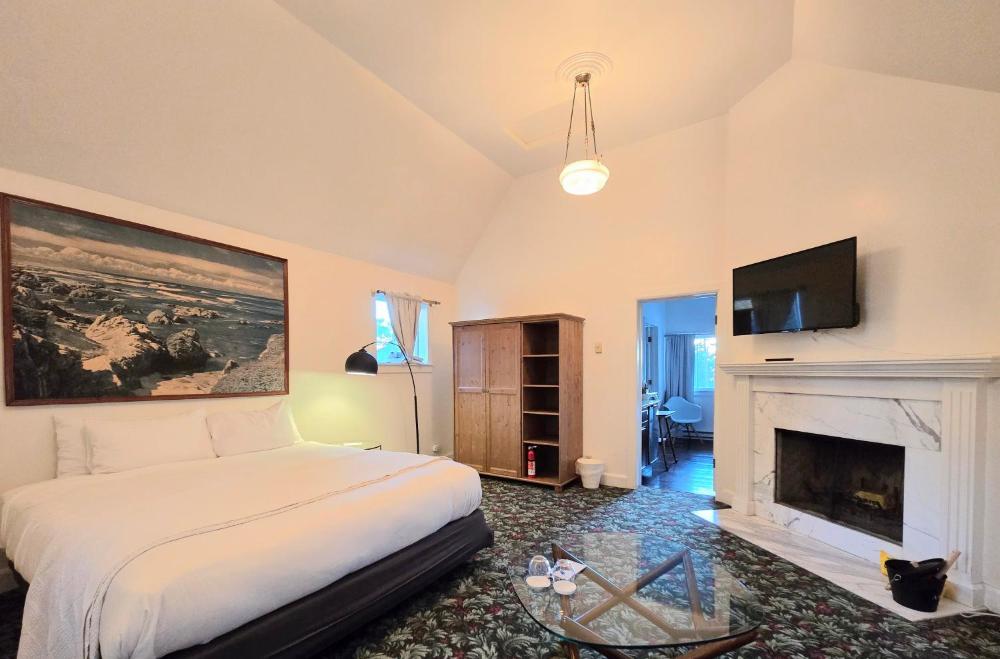 Deluxe Double Room interior